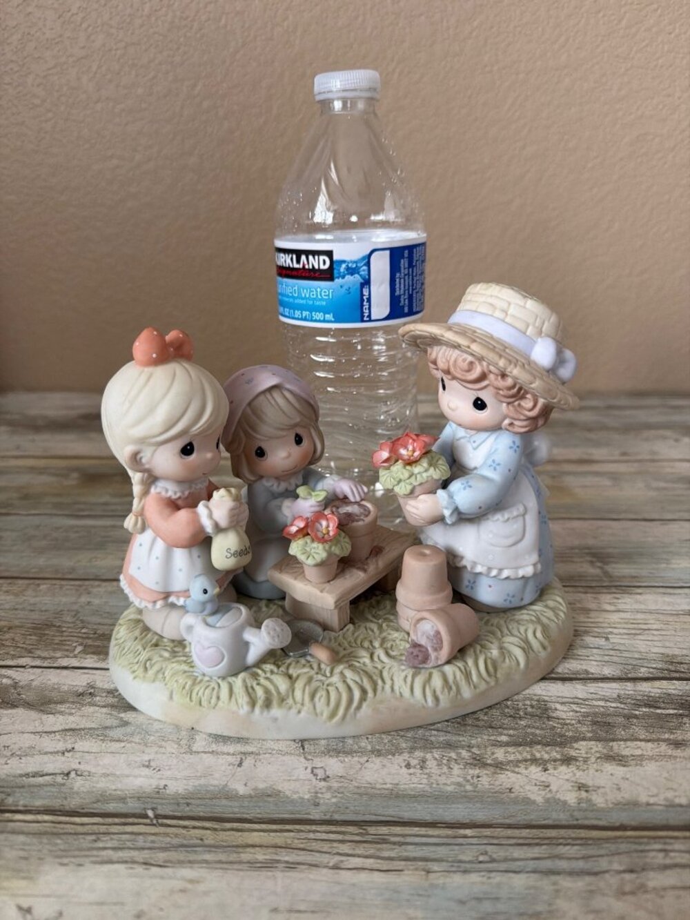 Precious Moments 2001 Planting the Seeds of Love #101548 Ltd Ed 1190/7500 No Box - Picture 2 of 14